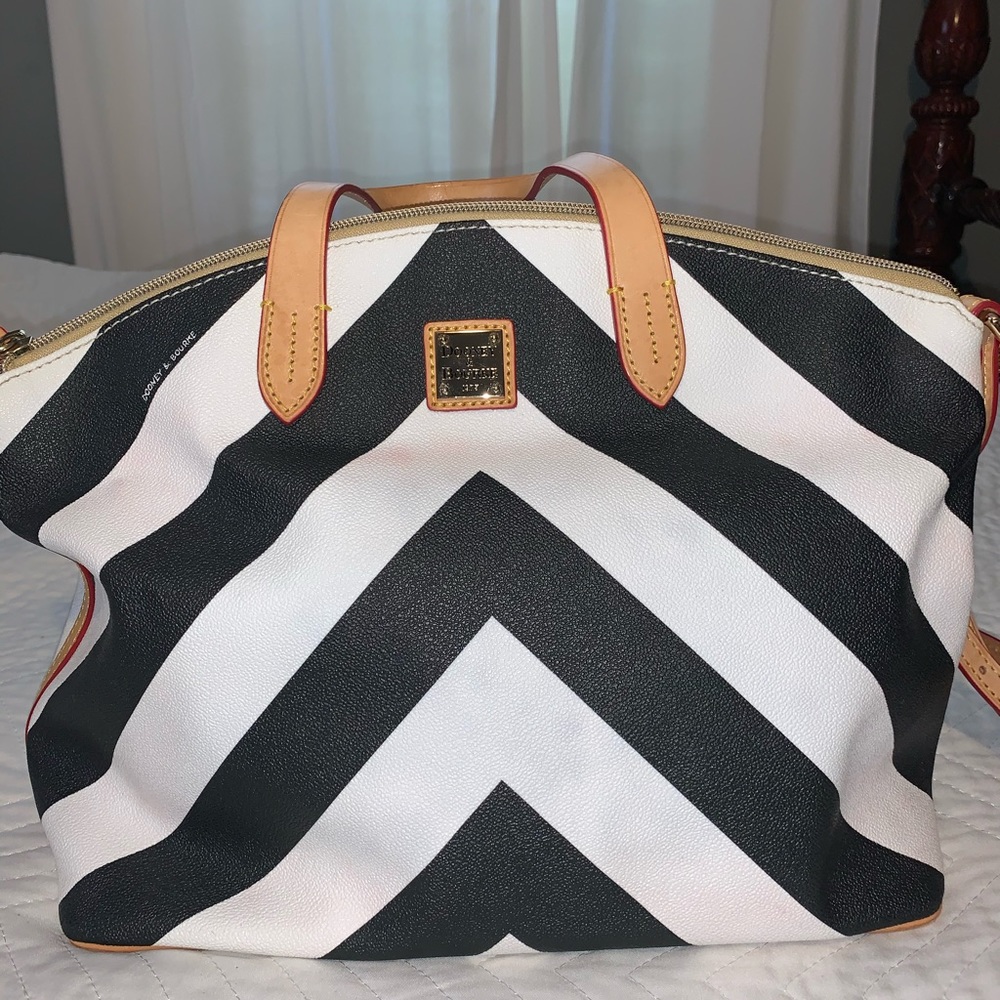 Dooney & Bourke Black/white Medium Handbag